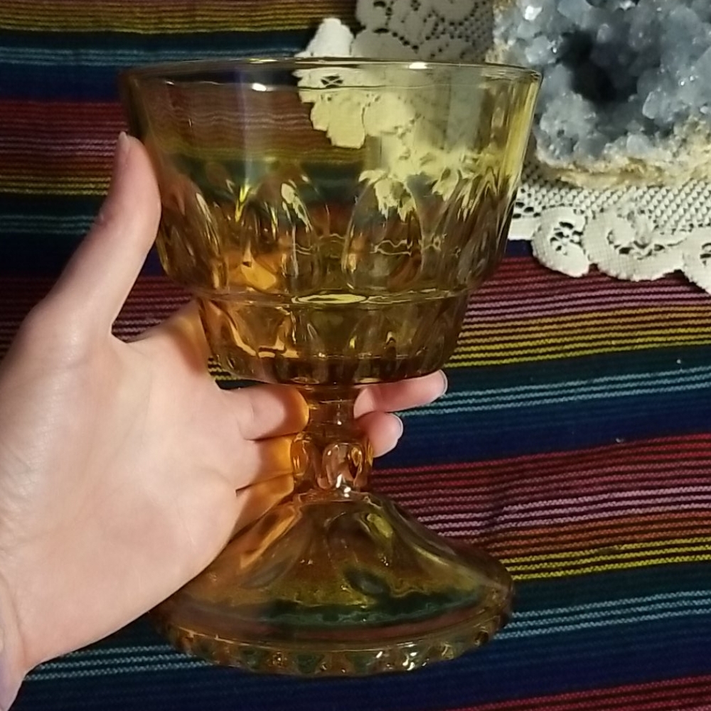Amber colored vintage vase - Picture 4 of 8